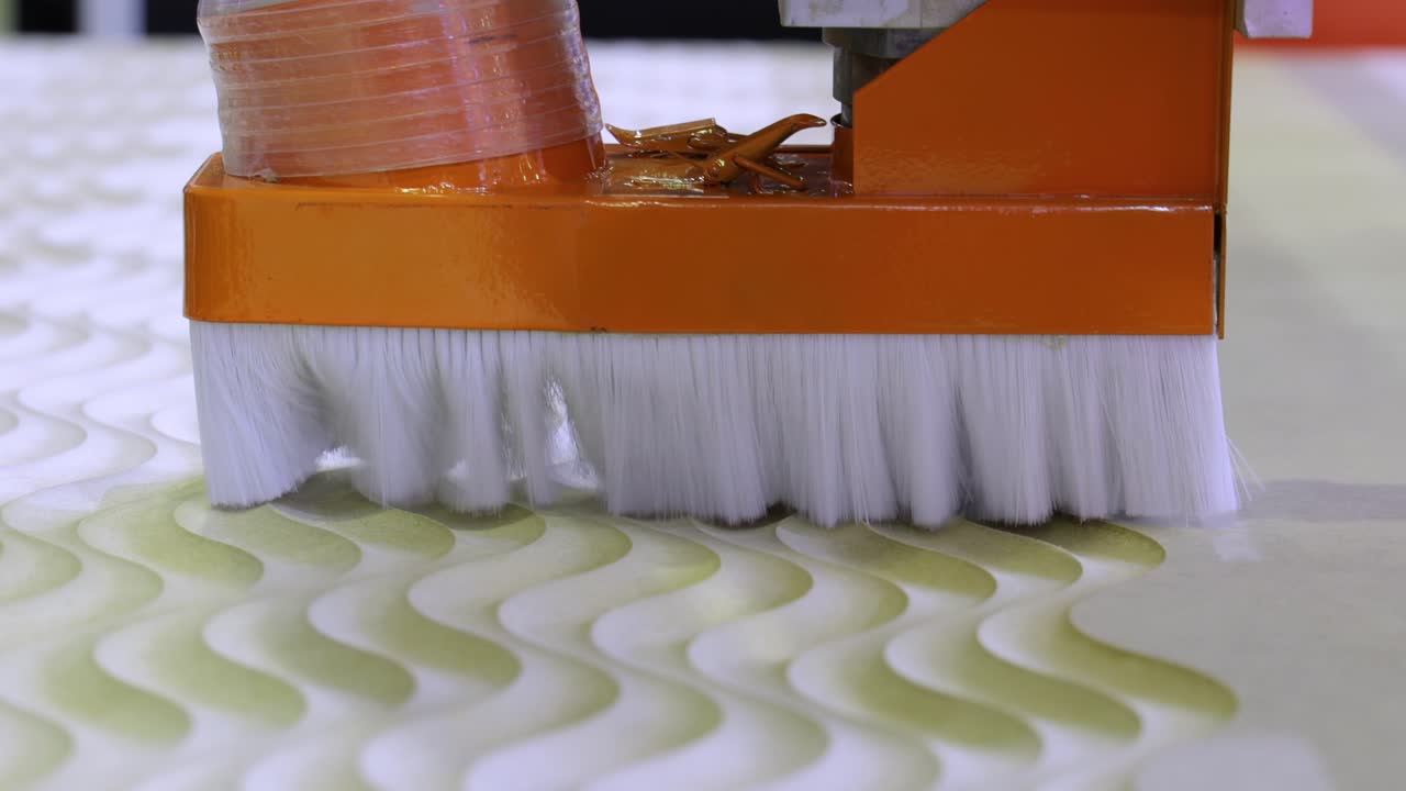 máquina de procesamiento de madera cnc, tecnología moderna en la industria.