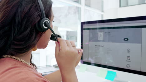 mujer asiática, call center y consultoría