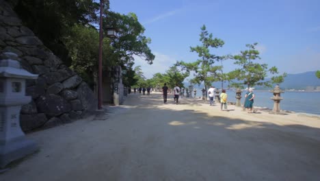 Miyajima-Straße-Zum-Tori