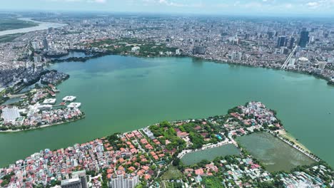 Cinematic-aerial-shot-of-the-Tay-Ho-lake,-in-Hanoi,-Vietnam,-Asia,-Drone,-Mavic-3-Classic,-4K