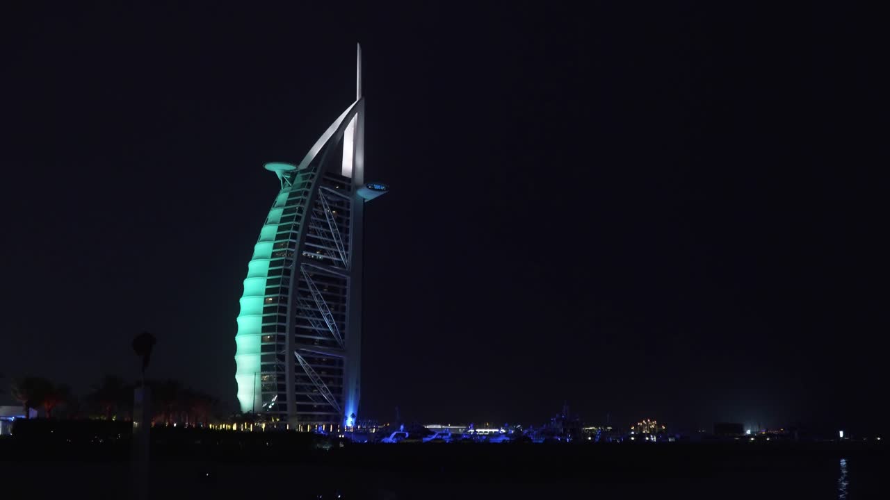 Burj Al Arab Jumeirah di notte