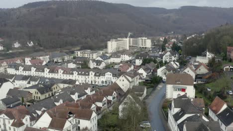 la ciudad balneario barroca bad karlshafen ubicada en el weser cerca de holzminden y höxter en el norte de hesse, alemania