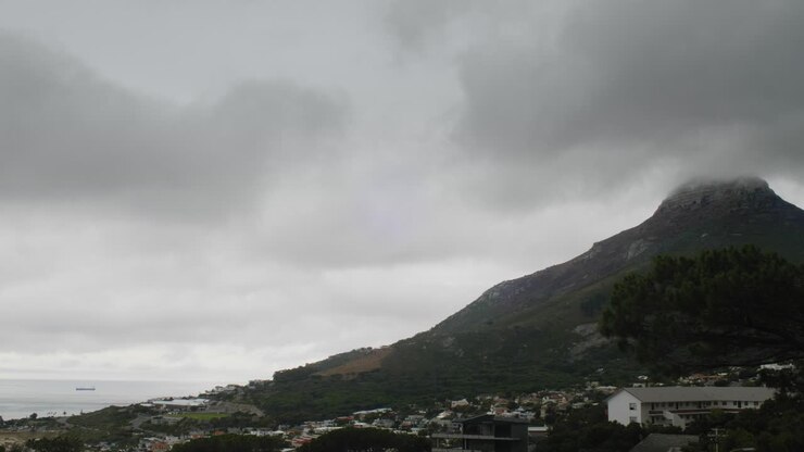 Clouds Rolling Over Lions Head