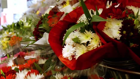 Variedad-De-Ramo-De-Flores-En-La-Sección-De-Flores