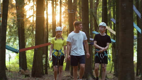 Menschen-Im-Abenteuercamp