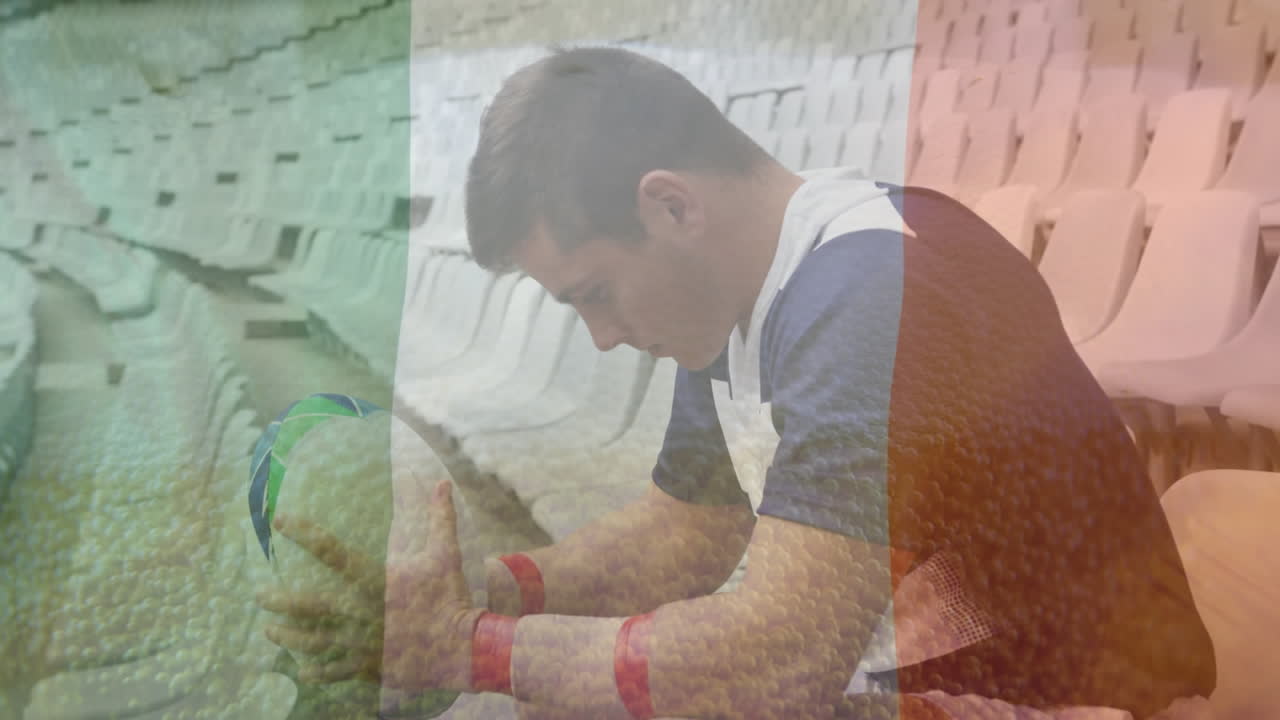 animación de la bandera de italia sobre un jugador de rugby caucásico en el estadio