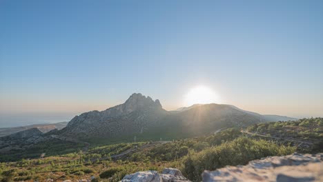 Sonnenaufgangszeitraffer-Von-Den-Bespamak-bergen-In-Nordzypern