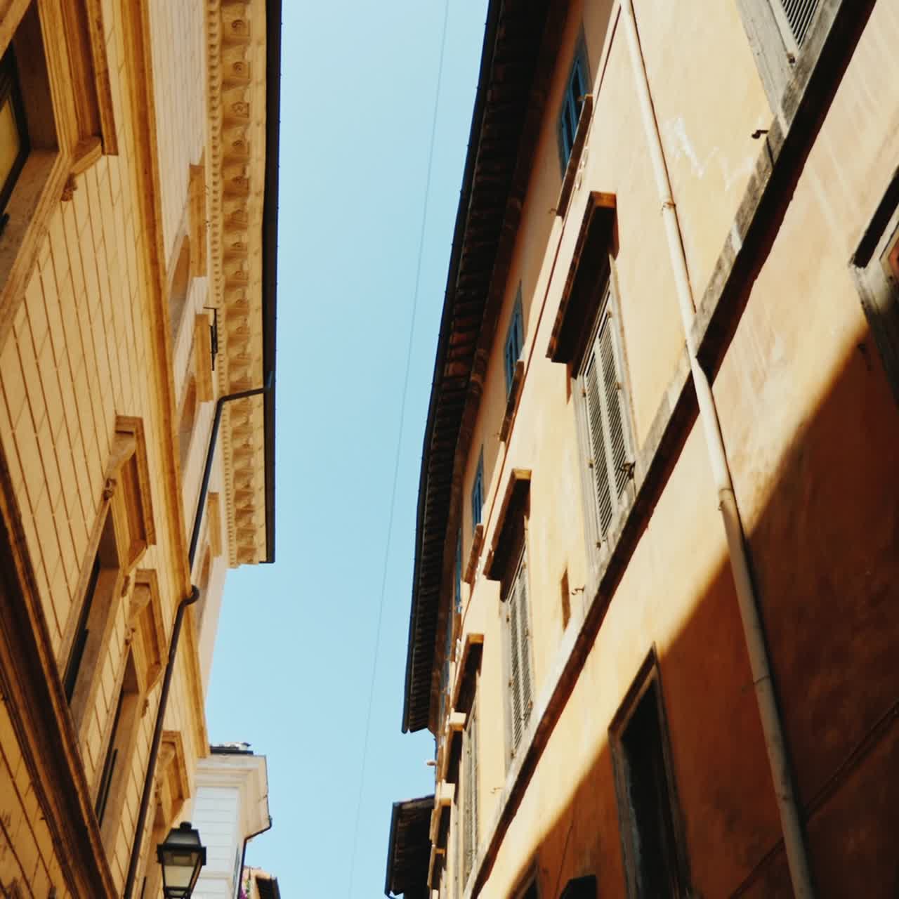 Bela Rua Estreita na Parte Antiga de Roma, Itália 2