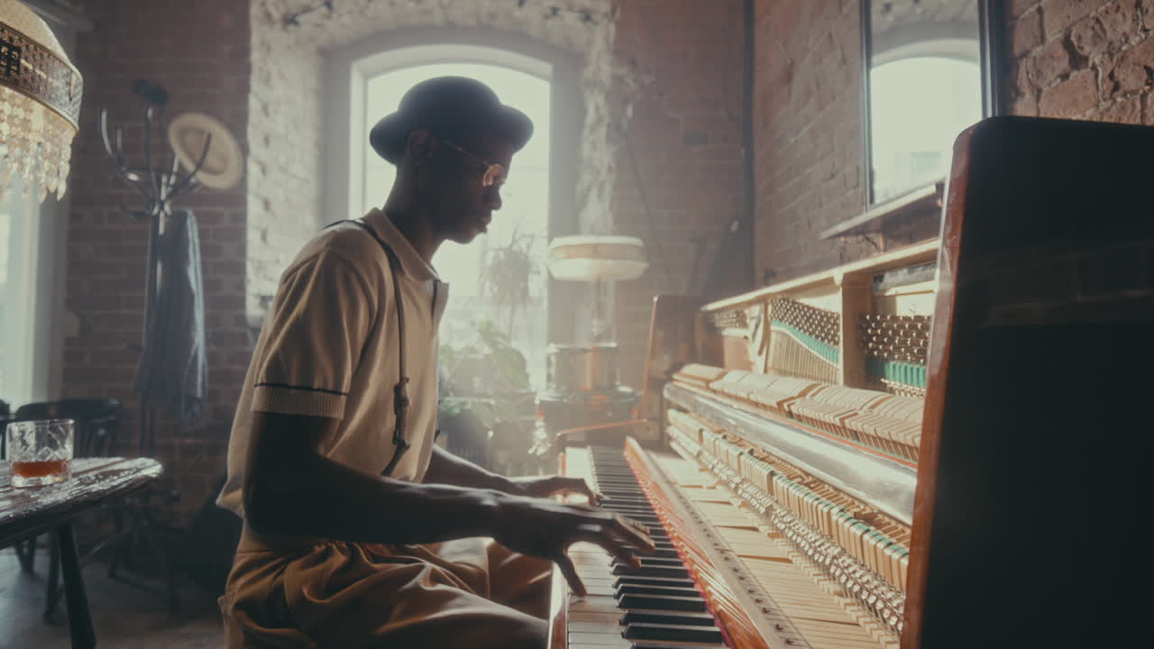 A Stylish Pianist in a Retro Cafe