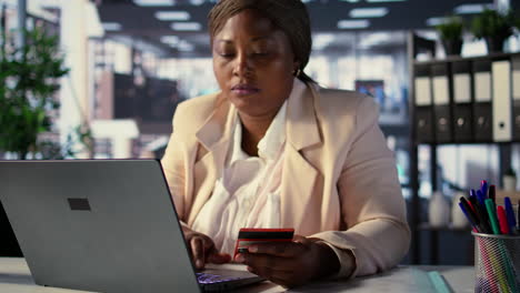 woman making online payment