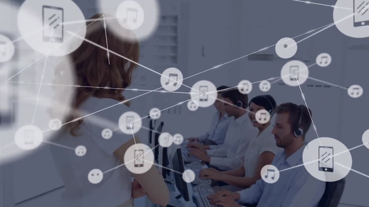 animación de la red de conexión con iconos sobre personas de negocios que usan auriculares de teléfono