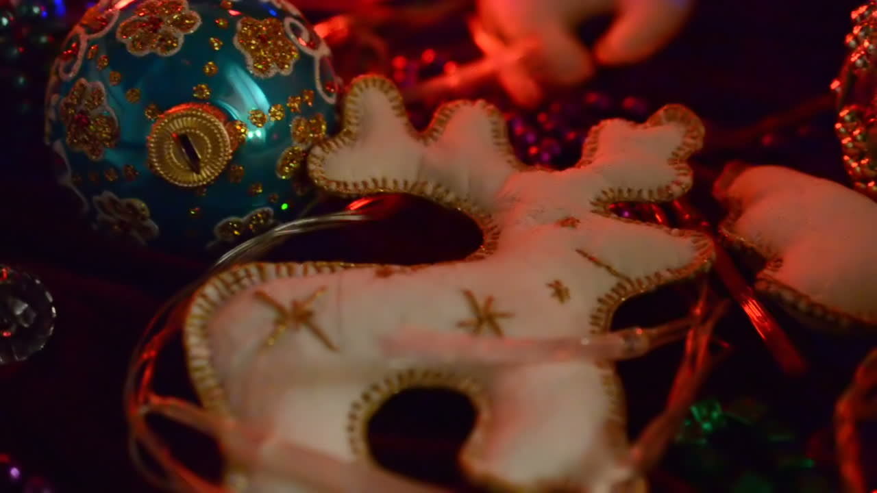 Giocattoli di Natale e Capodanno. Riprese di giocattoli festivi, dicembre