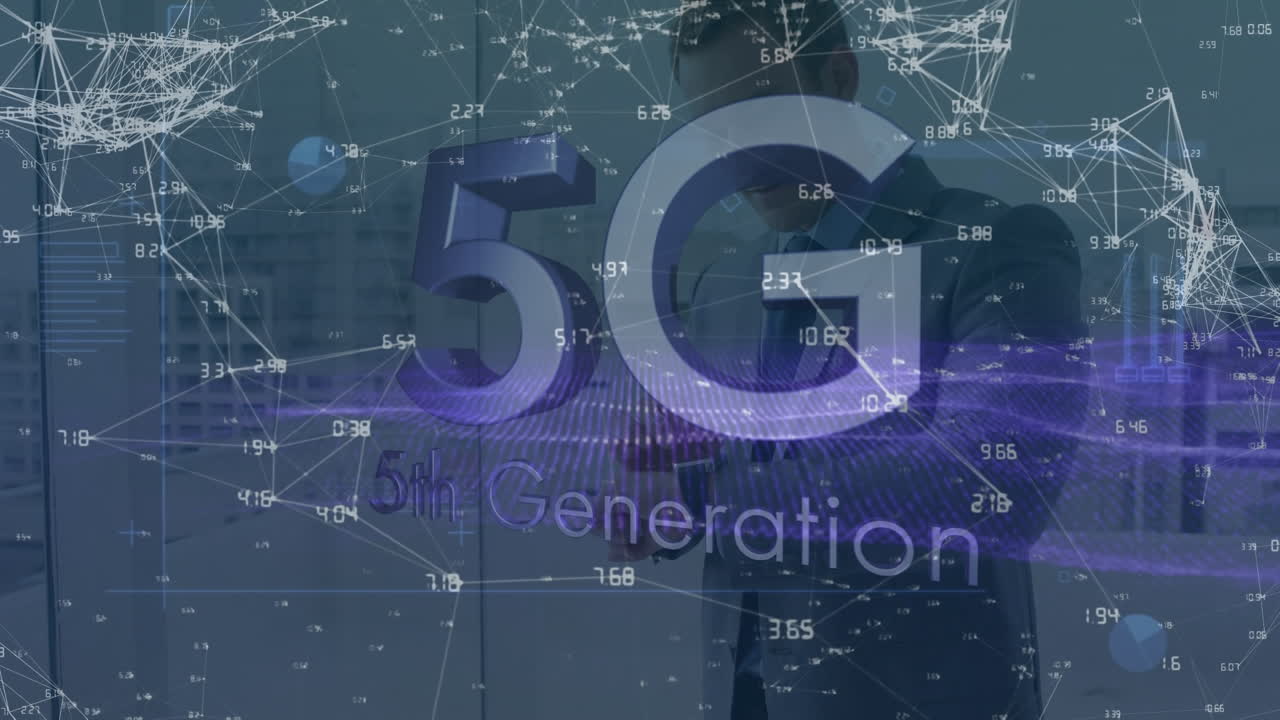 아이콘과 5g와의 연결의 애니메이션 스마트워치를 사용하는 백인 남성