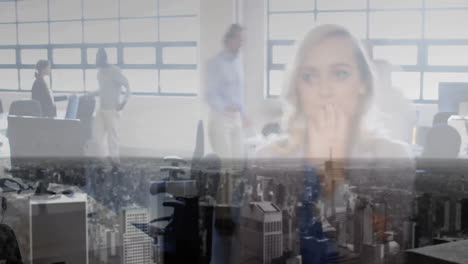 composición digital de una mujer caucásica hablando en un teléfono inteligente contra el paisaje urbano en el fondo