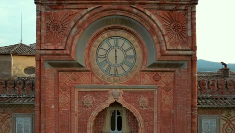 Aerial-video-of-the-abandoned-Sammezzano-castle-in-Leccio,-Tuscany,-Italy