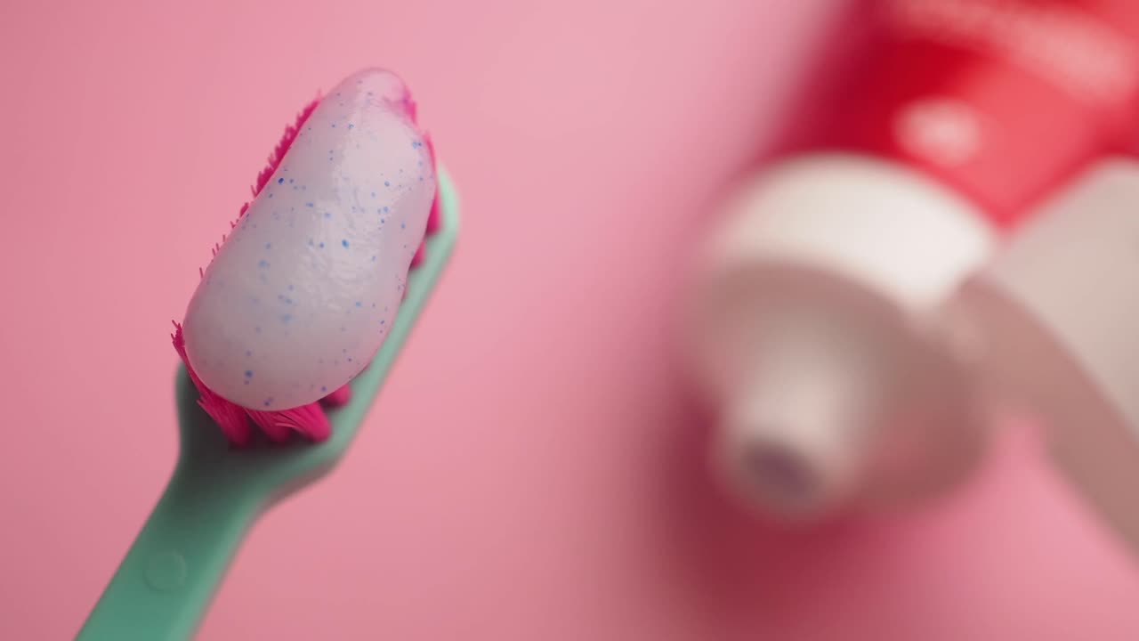 cepillo de dientes con pasta de dientes