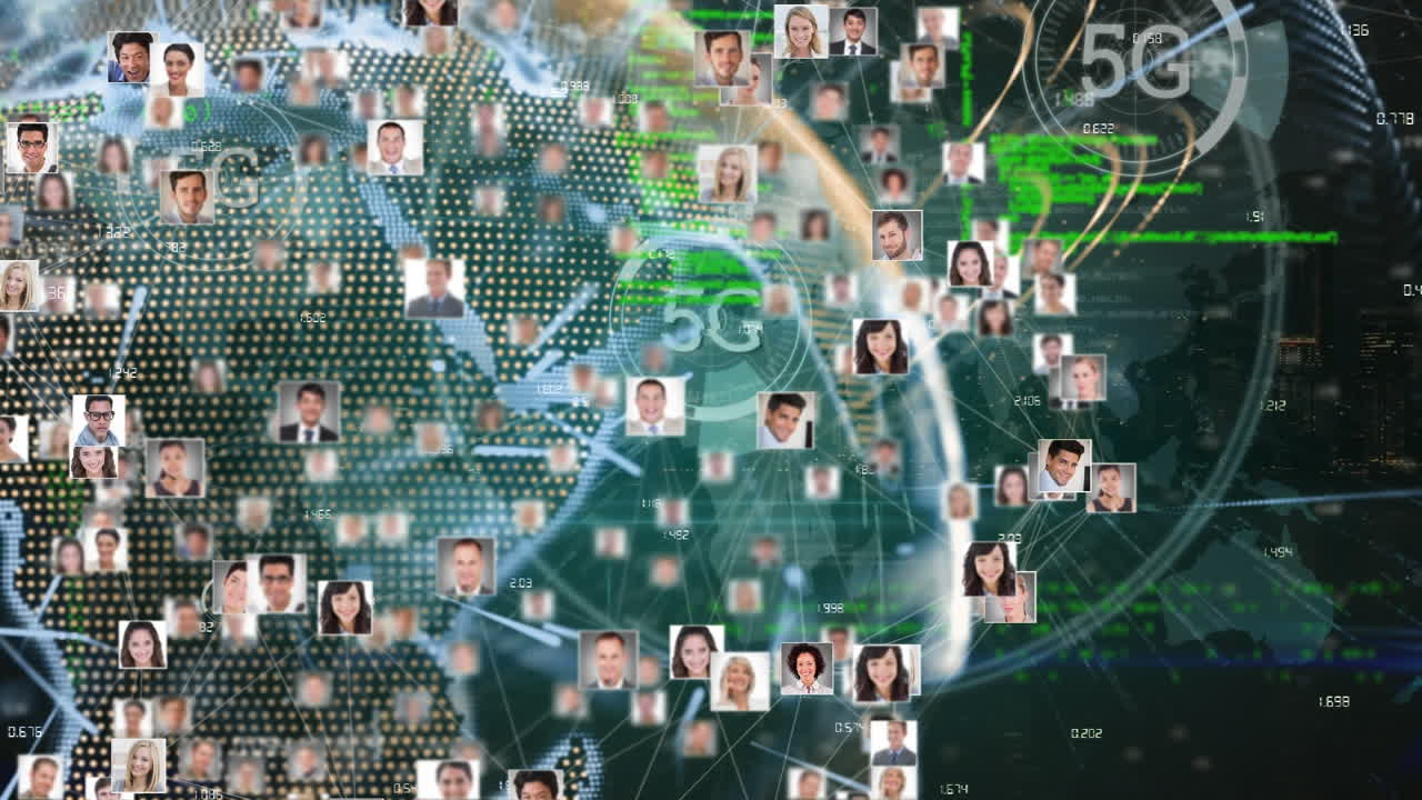 animación de la red de iconos de perfil de negocios sobre el procesamiento de datos y globo sobre fondo negro