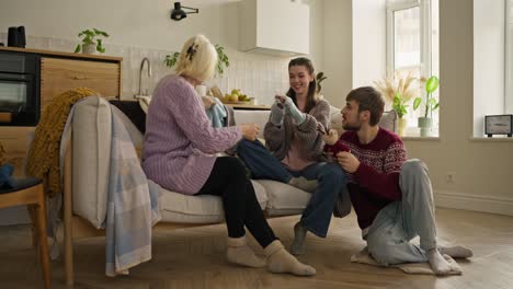 family knitting time