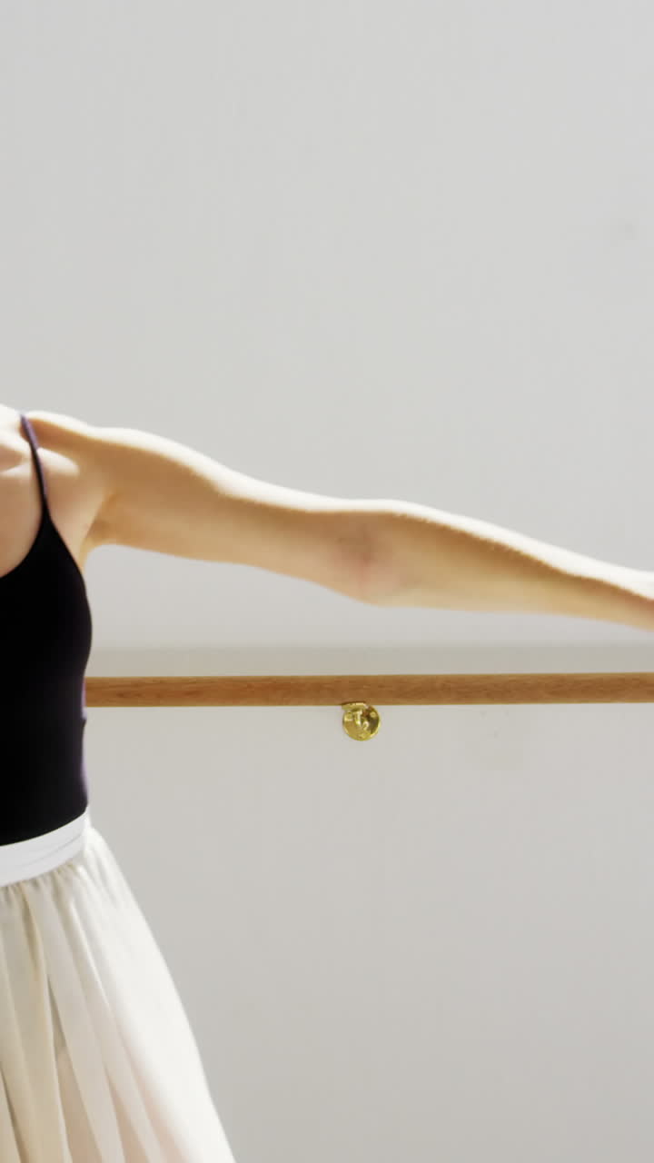 bailarina practicando danza de ballet