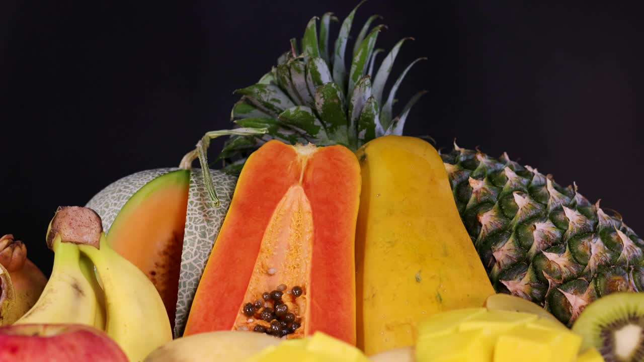 uma variedade vibrante de várias frutas frescas