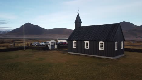 Búðakirkja,-Famoso-En-El-Lado-Sur-De-La-Península-De-Snaefellsness