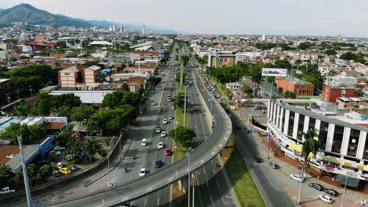 vista aérea del puente y la carretera