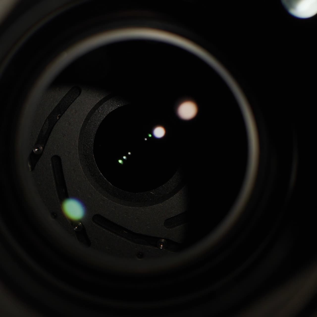 빛이 카메라 렌즈를 비추다