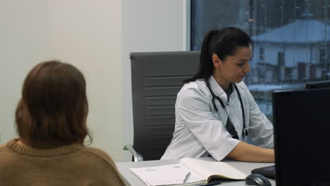 patient talking with doctor