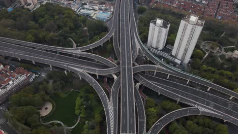 Deserted-Empty-Expressway-Roads-during-Shanghai-Covid-Lockdown,-Aerial-Flight