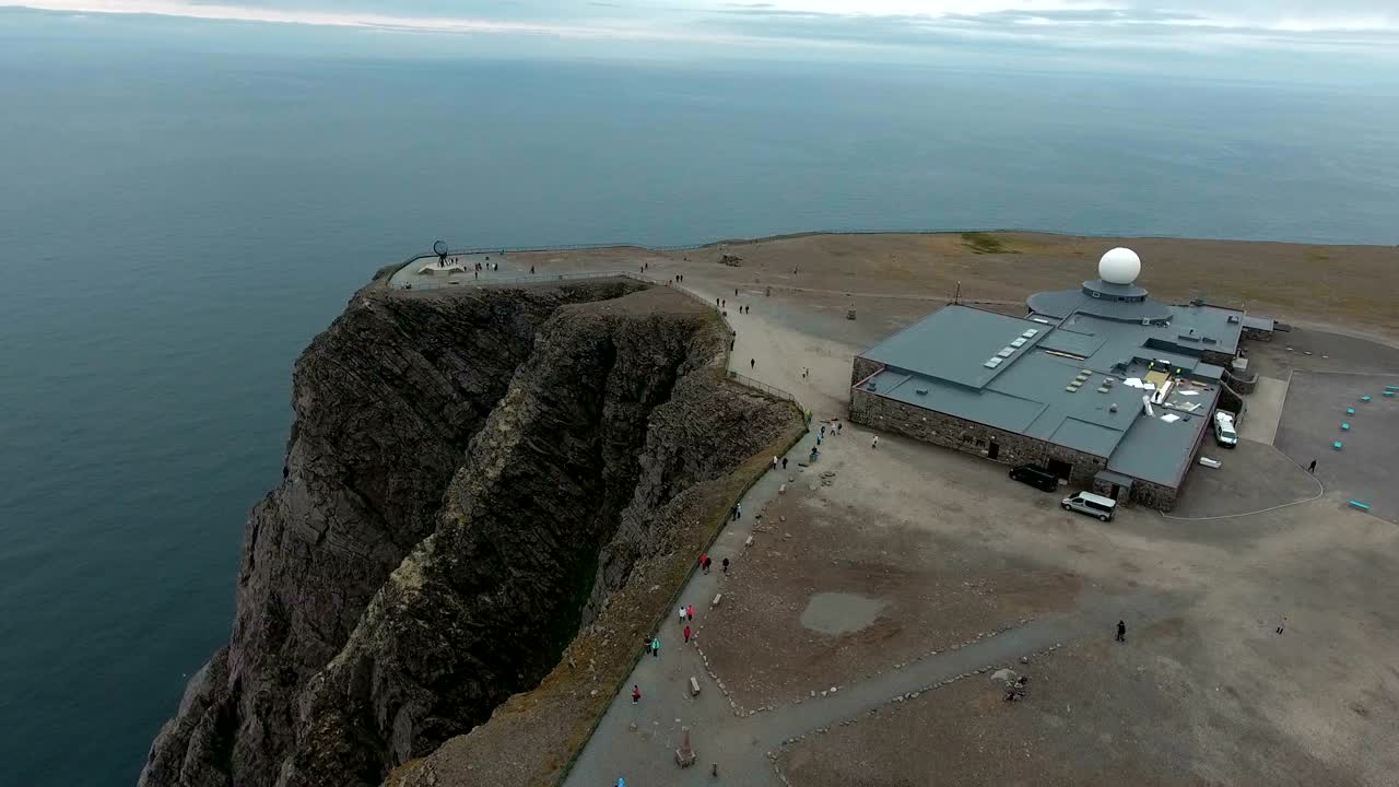 северный мыс (nordkapp) в северной норвегии.