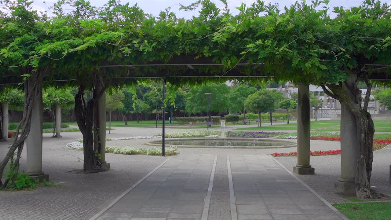 카스텔로 브랑코 시립 정원 - 도시 공원