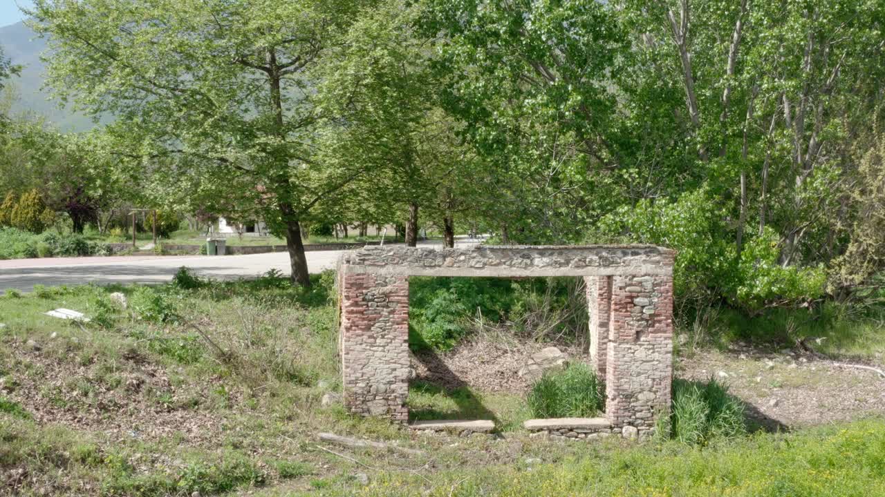 그리스 북부 에 있는 케르키니 호수 - 벨레스 산 에서 촬영 된 공중 영상