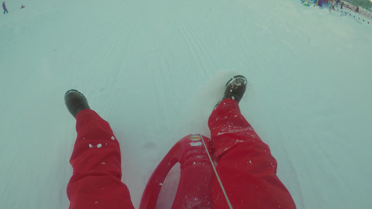 trineo cuesta abajo diversión para todos