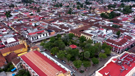 vista aérea de la ciudad de san cristóbal de las casas en chiapas, méxico