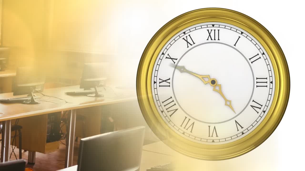 animación de reloj moviéndose sobre escritorios de oficina con computadoras