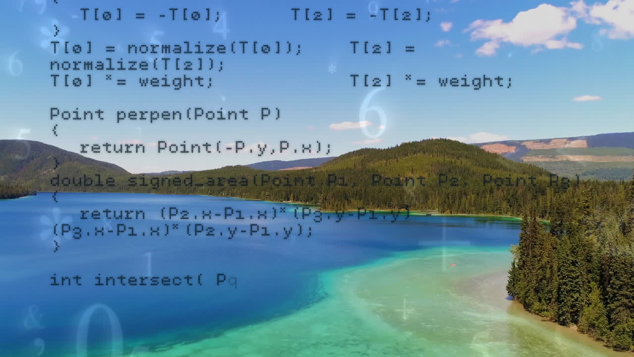 푸른 산 으로 둘러싸인 침착 한 물 이 있는 호수