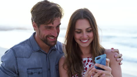 Couple,-selfie-and-travel,-beach