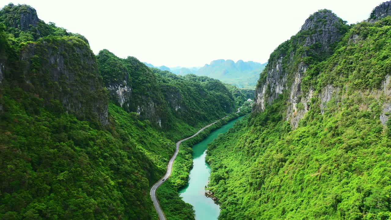 There's a lot to love about this landscape