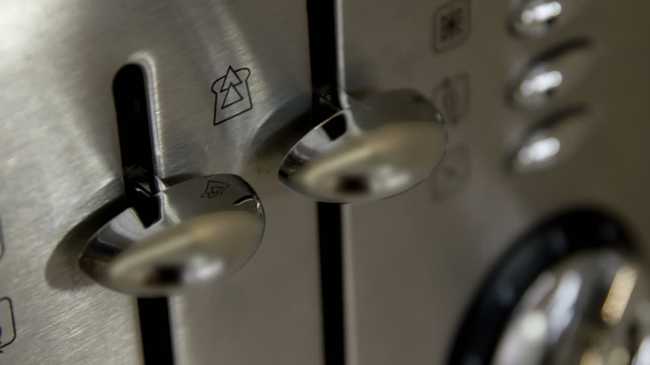 토스터에 초점을 맞추세요.