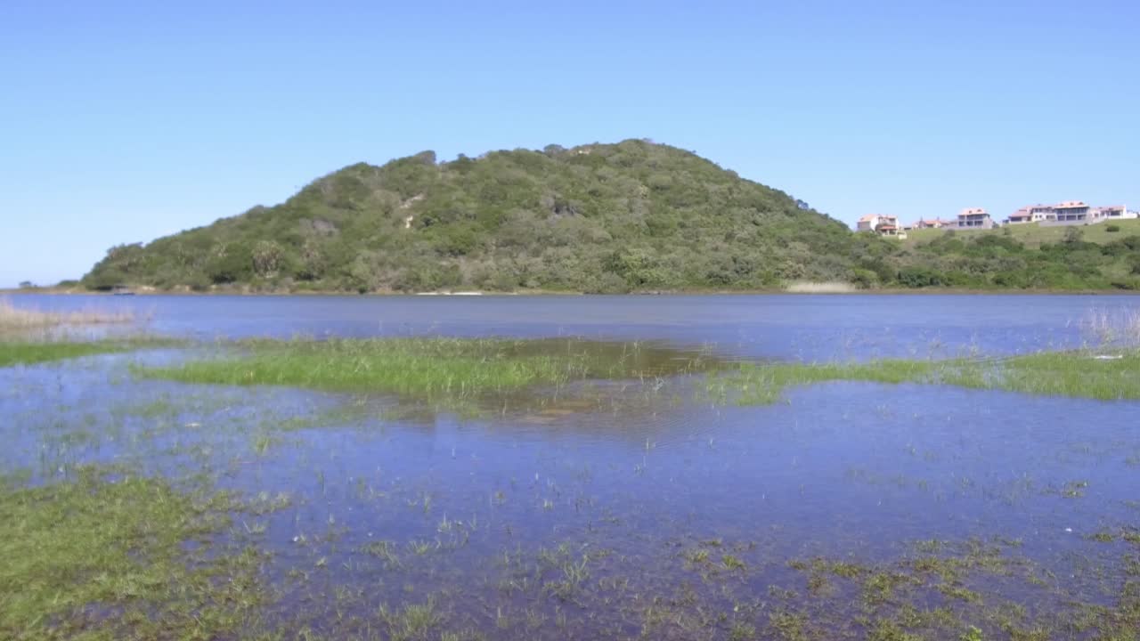 una vista panorámica del río glen gariff