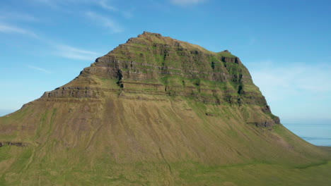 kirkjufell mountain iceland. dramatic pullout reveal. scandinavian landscapes