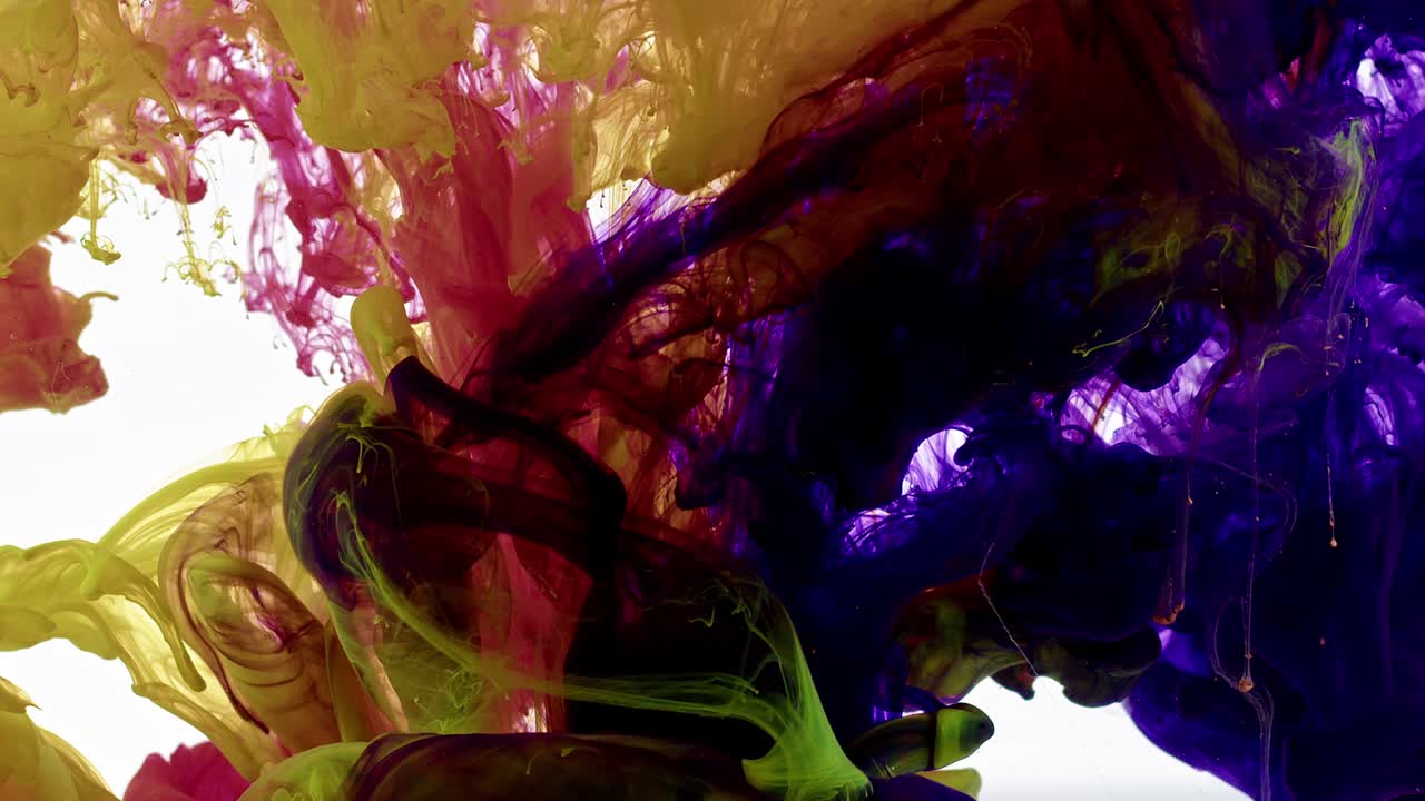 fotografía de cerca de las ruedas de engranajes negras girando