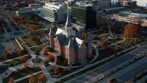 Templo-Del-Centro-De-La-Ciudad-De-Provo-Y-Lugar-De-Culto-Para-La-Religión-Mormona-Lds