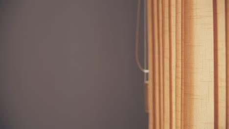 video en cámara lenta de 4k de las cortinas en la habitación.