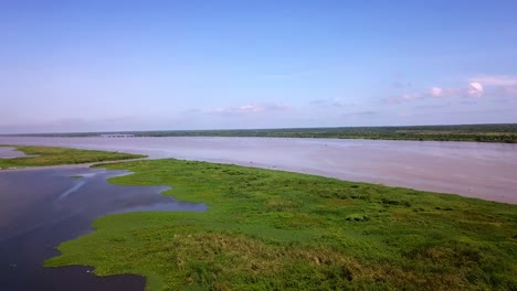 Wunderschöne-Landschaft-Am-Meer-Am-Nachmittag