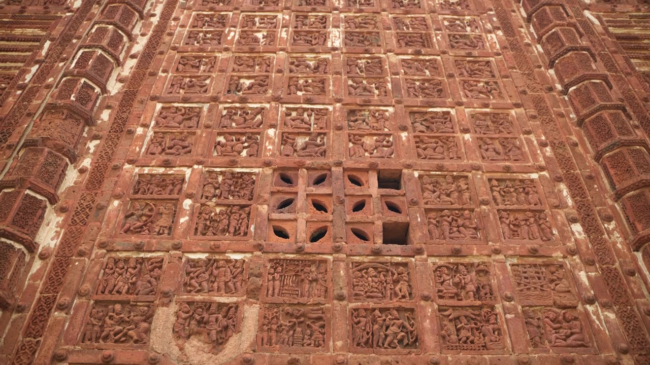 Il Tempio Joe Bangla a Bishnupur si erge come un notevole capolavoro architettonico