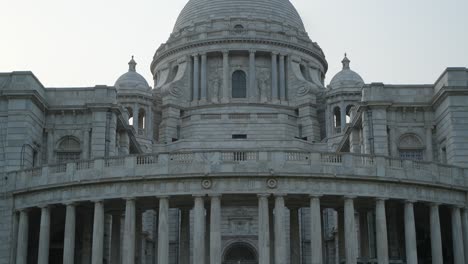 victoria memorial, kolkata: majestic marble architecture