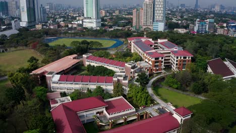 imágenes de drones de la universidad ateneo de manila
