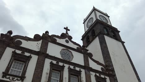 fachada y torre de st.