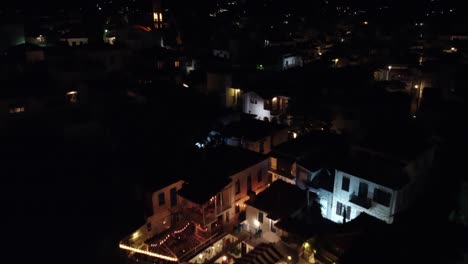 Skiathos-De-Noche-Filmado-Desde-Arriba-En-4k